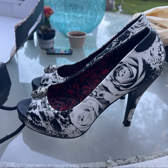 Iron Fist OMG Platform Skulls Roses Peep Toe Heels Rockabilly 9 - Picture 5 of 7